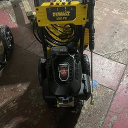 Pressure Washer Dewalt 3300psi Like New $310 Firm
