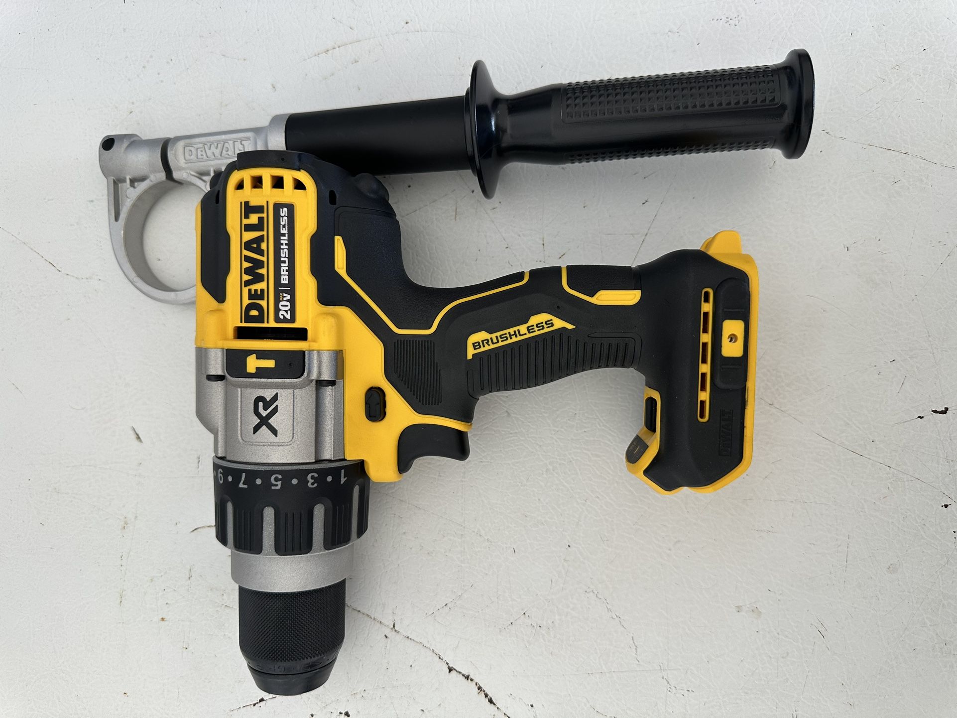 DEWALT 20V XR Lithium-Ion Cordless Hammer Drill