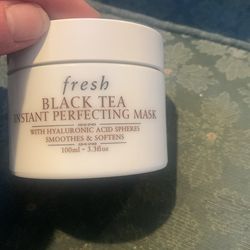 Fresh black tea instant perfecting mask