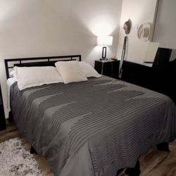 QUEEN BED SET - Frame, Mattress, Bedding