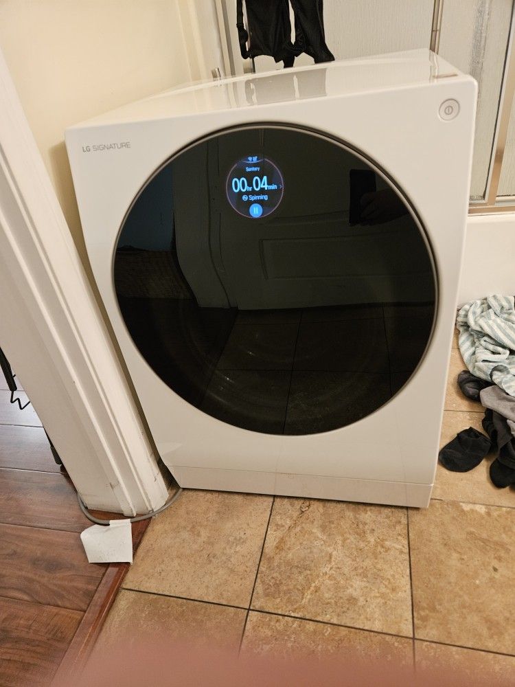 LG Washer Dryer Combo 