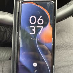 Motorola Razr 2025 256GB (T-mobile) - PANTONE Gibraltar Sea 
