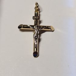14 K GOLD  CROSS PENDANT 