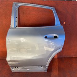 2021 2022 2023 MERCEDES GLA250 LEFT DRIVER SIDE REAR DOOR OEM USED A(contact info removed)