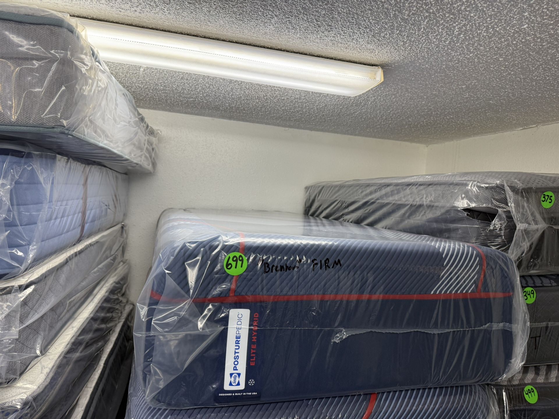 TWIN XL SEALY POSTUREPEDIC ELITE HYBRID “BRENHAM” FIRM MATTRESS & BOX SPRING BED SET