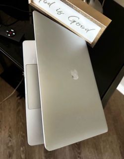 Mac Book Pro 13 in