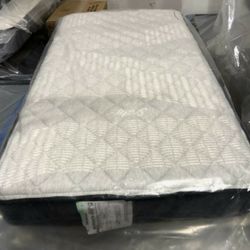 Queen MATTRESS -