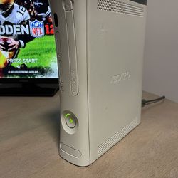  Xbox 360 White First Gen 60gb 