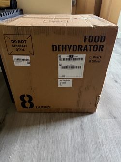 BRAND NEW FOOD DEHYDRATOR