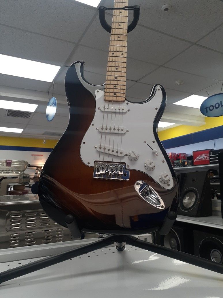 ELECTRIC GUITAR SAQUIER STRATOCASTER BY FENDER CHINA