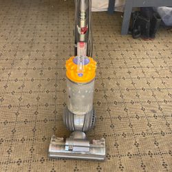 Dyson Vacuum 