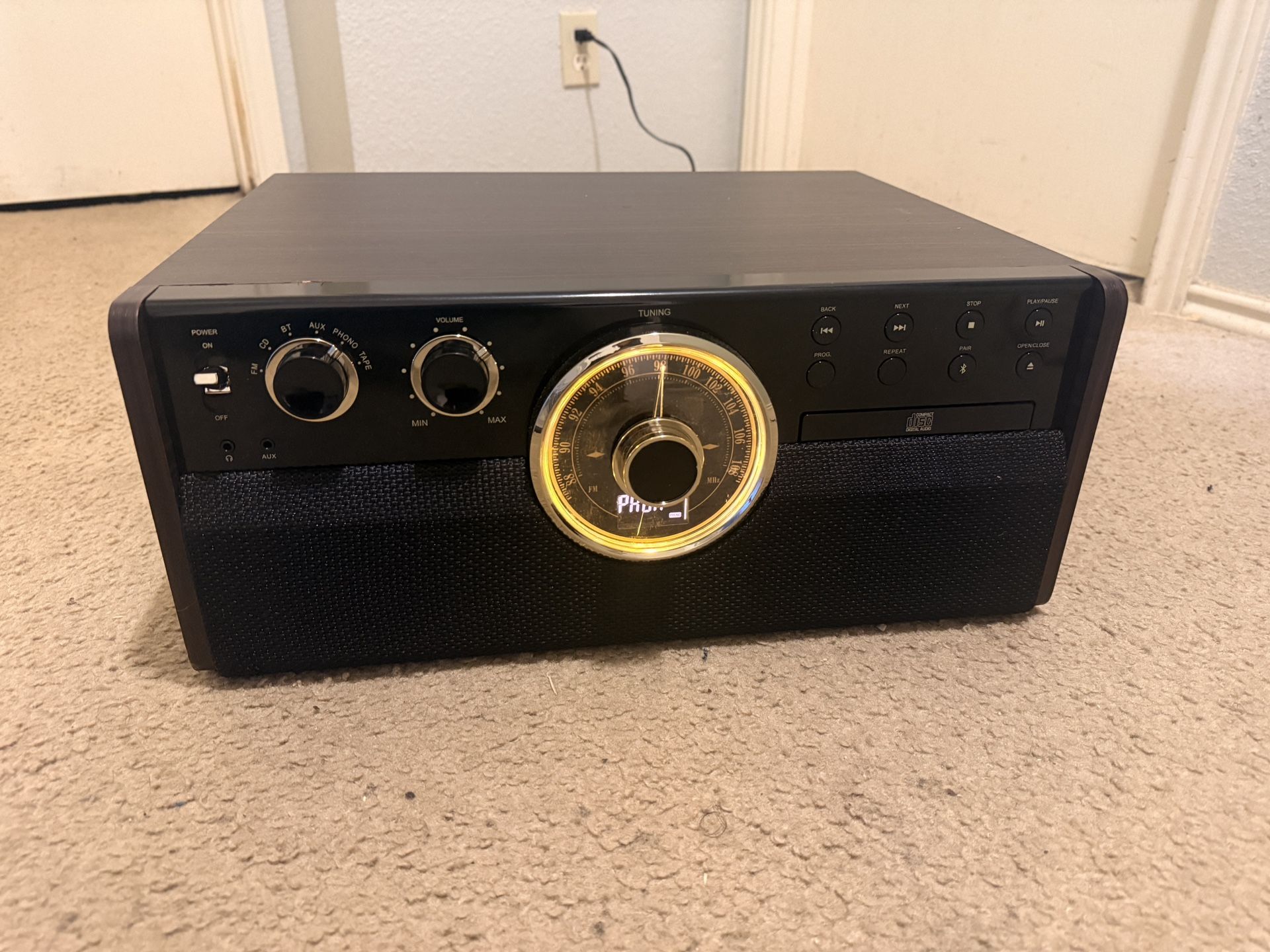 Victrola Empire VTA-370B Wood 6-in-1 Bluetooth Retro 3-speed  Record Player