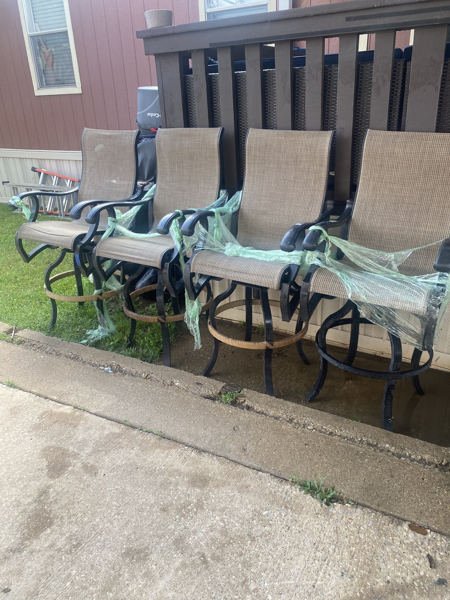 Patio Furniture $200