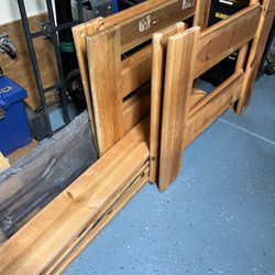 Solid Wood Twin Size Bunkbed