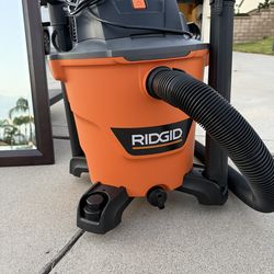 Rigid 16 Gal. 5.0 Peak HP NXT Shop Vacuum Wet Dry Vac with General Debris Filter, Locking Hose and Attachments HD1640