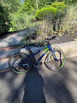 Diamondback insight24 bike