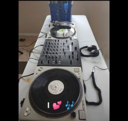 Technics Turntables