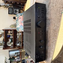 Nikko NA-790 Stereo Integrated Amplifier. Tested. Working great. Made in Japan.