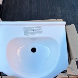 New Small Sink Top $15
