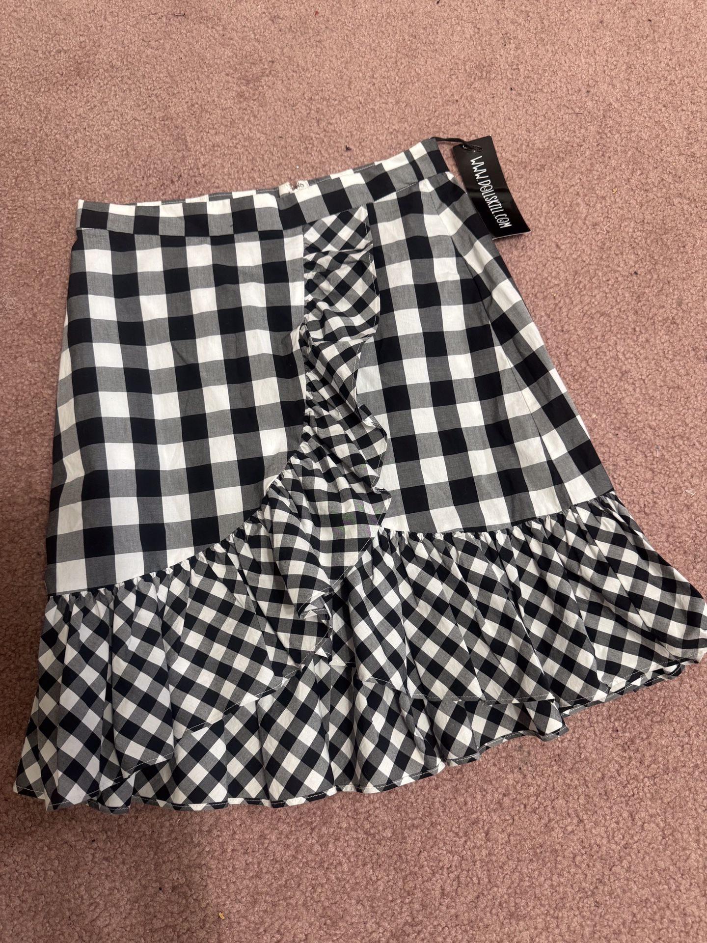 New Xs 00 black checkered dolls kill ruffle short skirt