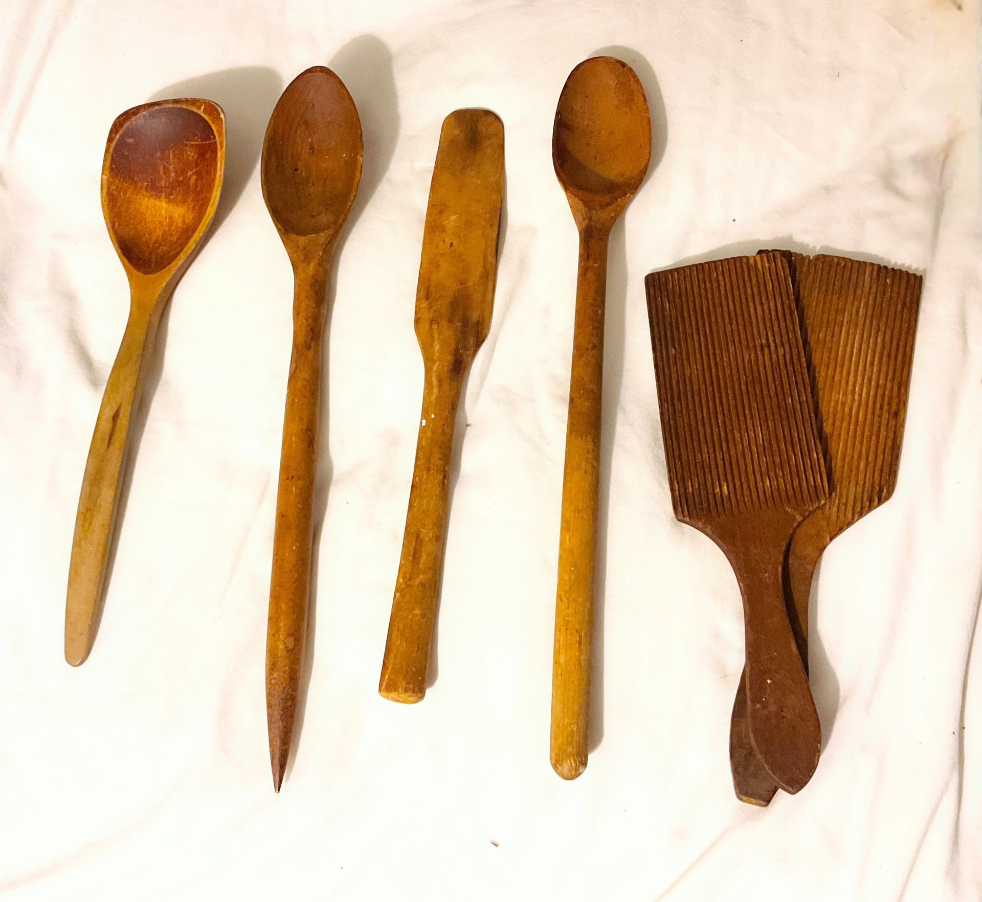 6 LOT Primitive Kitchen Wooden Spoons Butter Paddles Utensils Vintage Antique