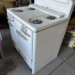 Antique Working Stove