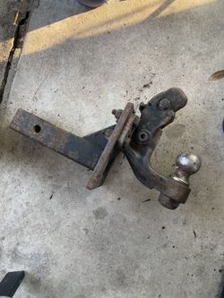 8 Ton Locking Tow Hitch