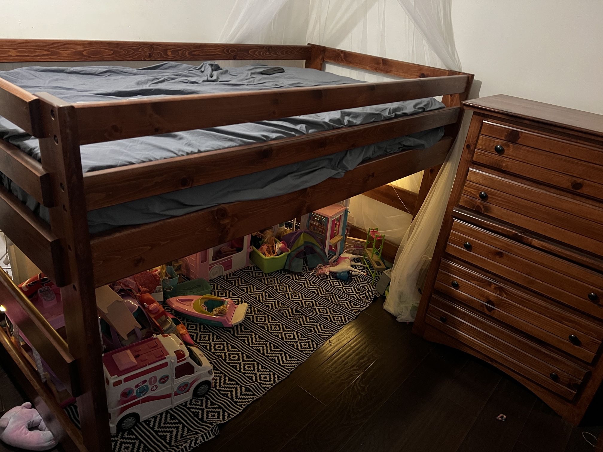 Twin Loft Bed Set