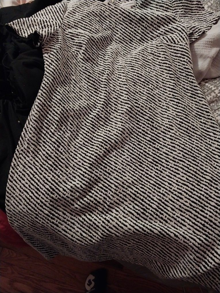 Ladys Dress Calvin Klein Size 10 Black And White