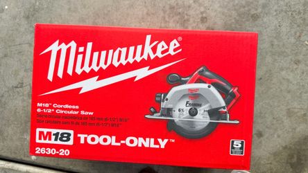 Milwaukee M18 6-1/2" Cordless Circular Saw