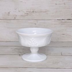 VTG Indiana Glass Harvest Grape Milk Glass Footed Bowl PRICE FIRM