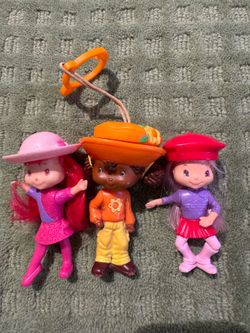 Strawberry shortcake happy meal toys