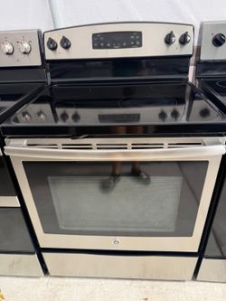 GE Stove 