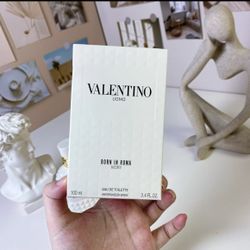Valentino Uomo Born in Roma Ivory Eau de Toilette – 3.4 fl oz (100ml)