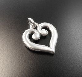 JAMES AVERY LADIES SCROLL HEART PENDANT