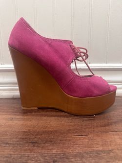 Pink platform