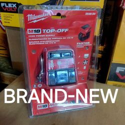 Milwaukee
M18 18-Volt Lithium-Ion 175-Watt Powered Compact Inverter for M18 Batteries (Tool-Only)