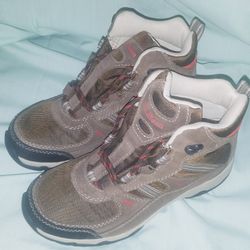L.L. Bean Waterproof Vertigrip Hiking/Snow Boots Women's Size 6.5 M  Never Worn