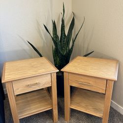 Pair of Solid Oak Wood Nightstands with Single Drawer!
