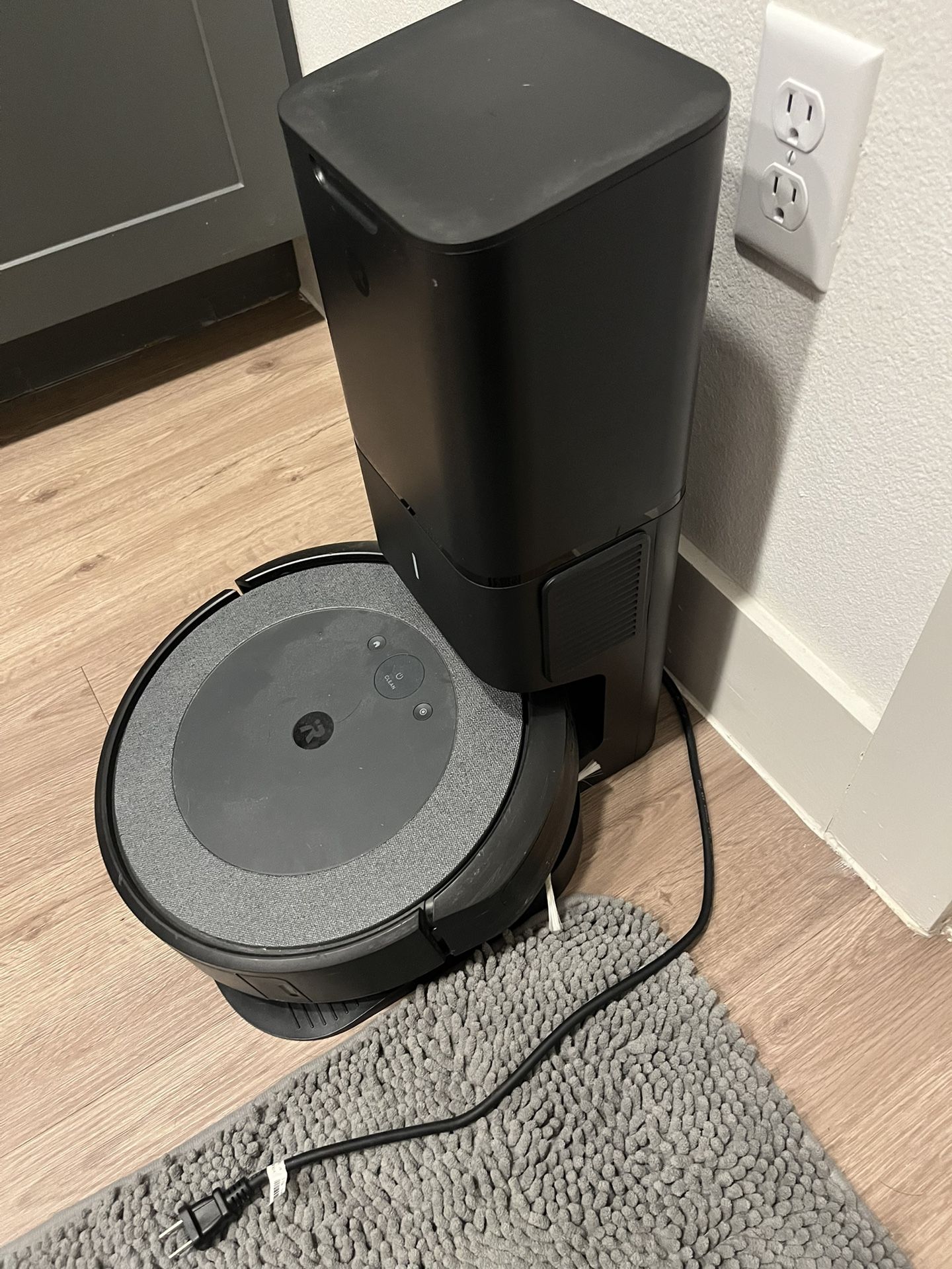 I3 plus Roomba — iRobot Roomba i3+ EVO (3550) Self-Emptying Robot Vacuum