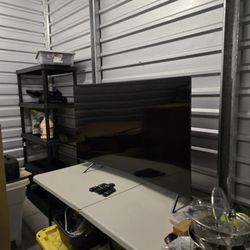 Samsung 65 In Curved 4k Uhd TV,  Works Great! 