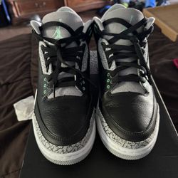 Jordan 3 Black/Green Glow Size 11