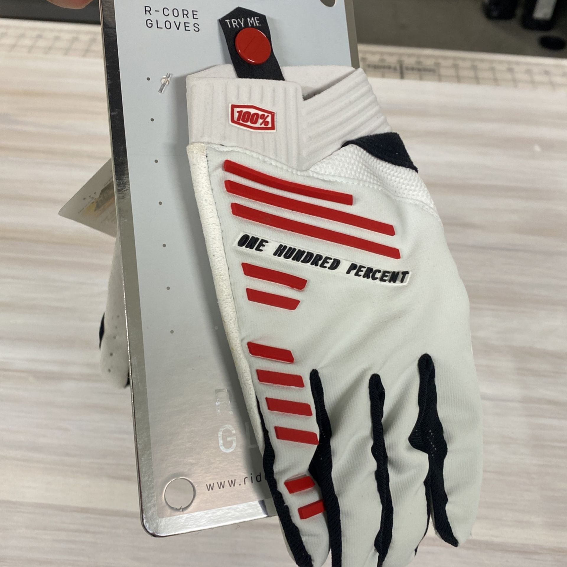 100% R-core Gloves XL Brand New