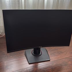 ASUS CURVED TUFF GAMING MONITOR 200hz