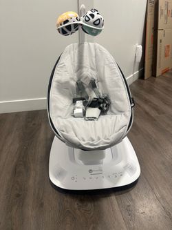 4moms MamaRoo Multi-Motion Baby Swing