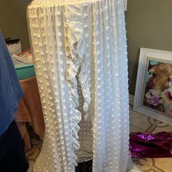 Bed canopy