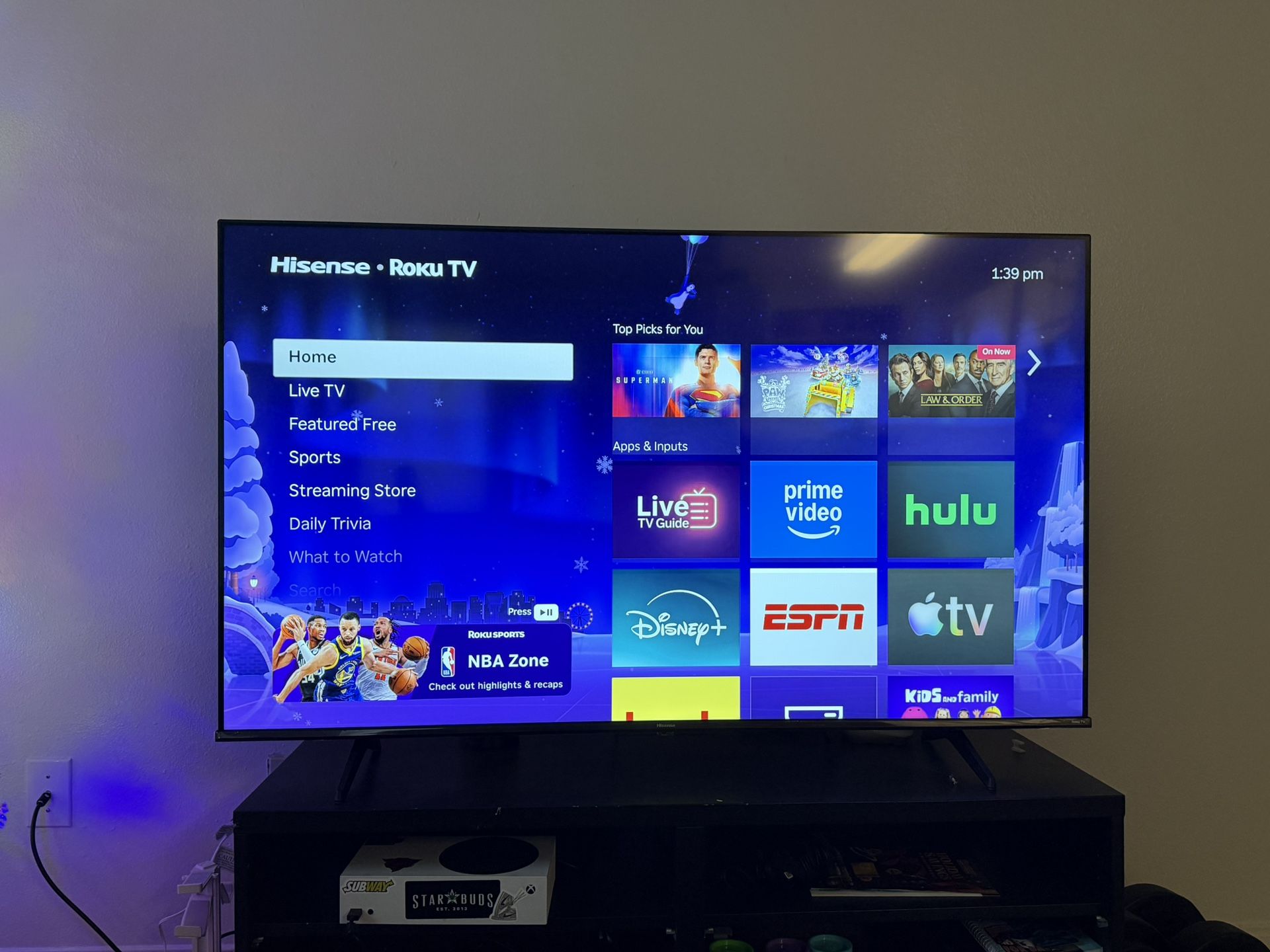 58 Inch Hisense Smart TV , Brand New, Just Bought It Last Week