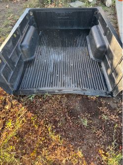 Nissan Bed Liner 77X61