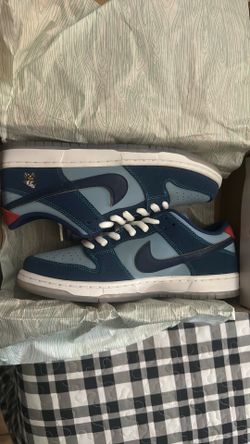 Why so sad Nike dunks and gym red Nike dunks size 9