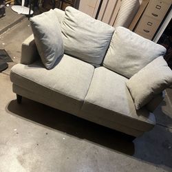 Love Seat/couch 